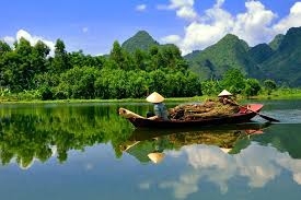 ESSENTIAL VIETNAM Ho Chi Minh City – Tay Ninh – Cu Chi Tunnels – Mekong Delta – Hue – Hanoi – Halong – Hanoi